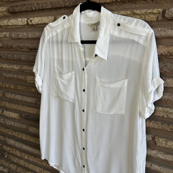 Lucky Brand White Lightweight Flowy Military Button Front Shirt Size Medium - Picture 8 of 9